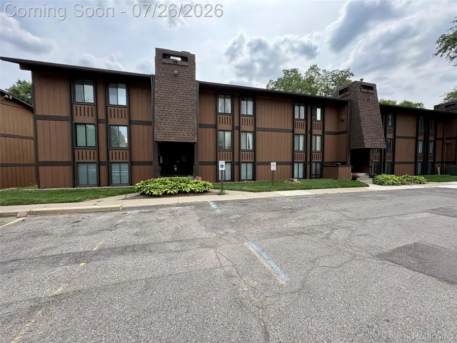 1736 Grove Road #102, Ypsilanti, MI 48198 - #2