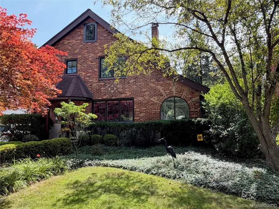 32410 Sheridan Drive, Beverly Hills, MI 48025 - #2
