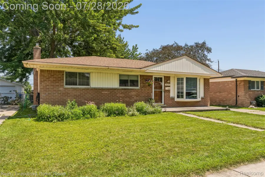 26256 Patricia Avenue, Warren, MI 48091 - #2