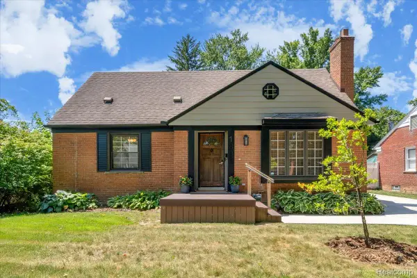 1896 Banbury Street, Birmingham, MI 48009