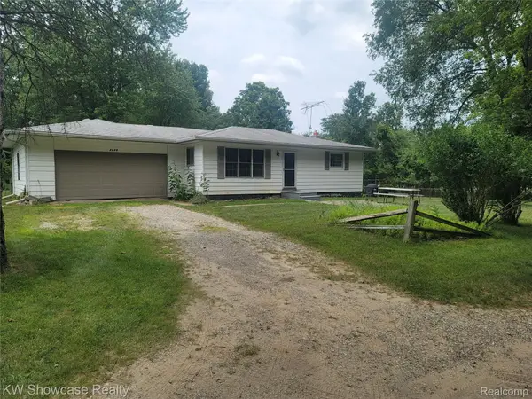 8835 Long Lane, Clawson, MI 48348