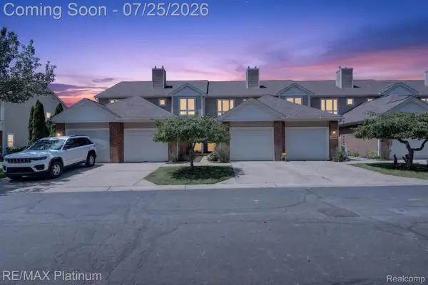 5510 Woodruff Shore Drive #25, Brighton, MI 48116