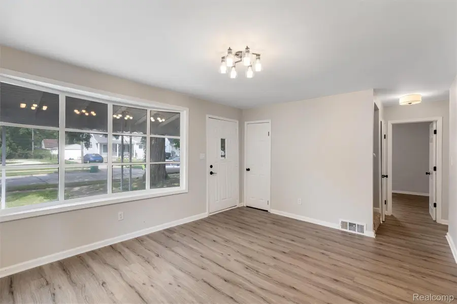 5850 Deering Street, Garden City, MI 48135 - #3