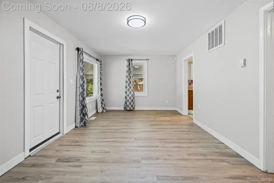 2240 Morrish Street, Burton, MI 48519 - #2