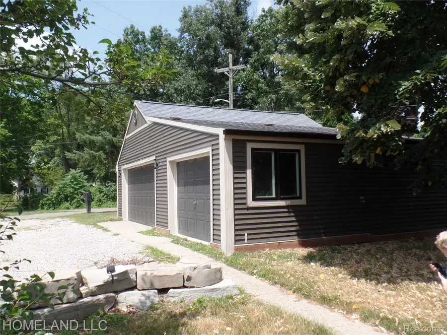 4039 Lotus Drive, Waterford, MI 48329 - #3