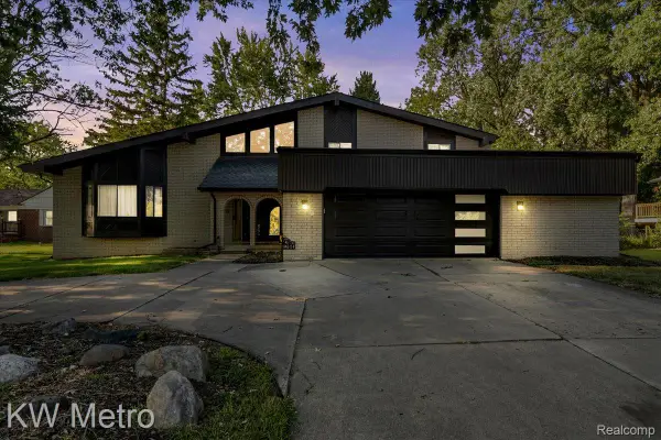 19674 Midway Road, Southfield, MI 48075