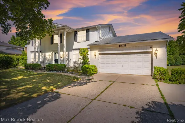6679 Edinborough, WestBloomfield, MI 48322
