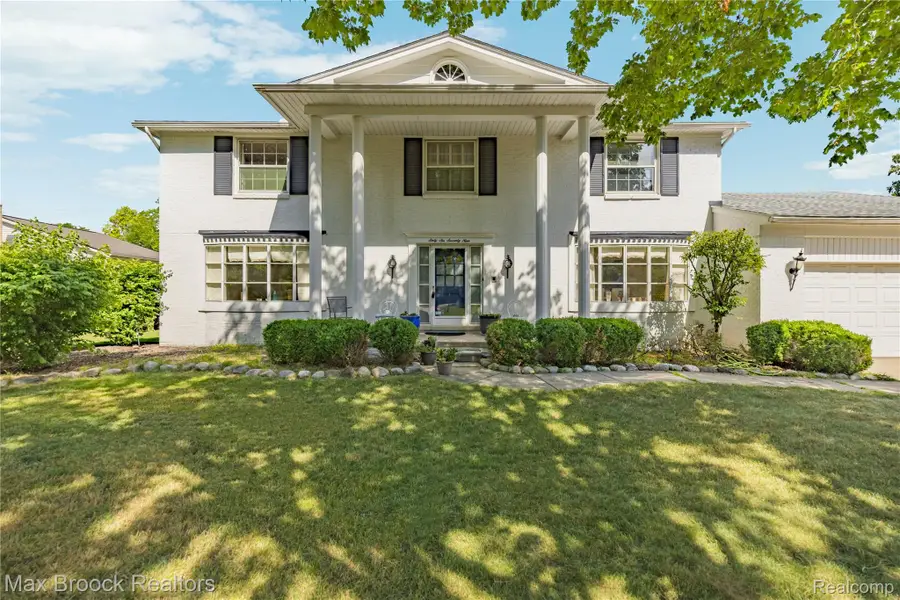 6679 Edinborough, West Bloomfield, MI 48322 - #3