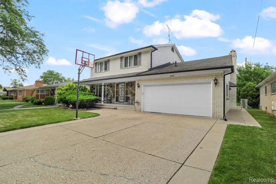 26449 Haverhill Drive, Warren, MI 48091 - #2
