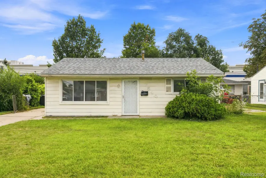 7546 Pine Street, Taylor, MI 48180 - #2