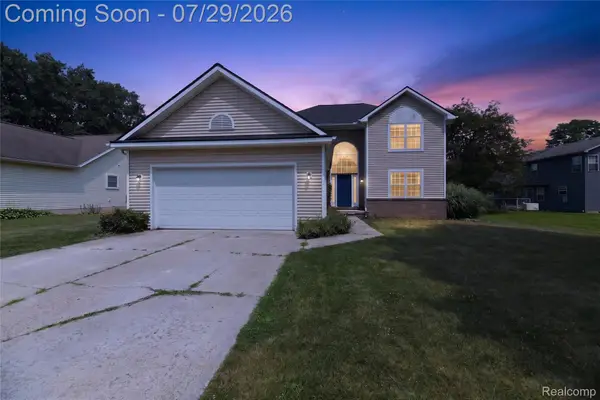 6452 Sandy Knoll, Linden, MI 48451