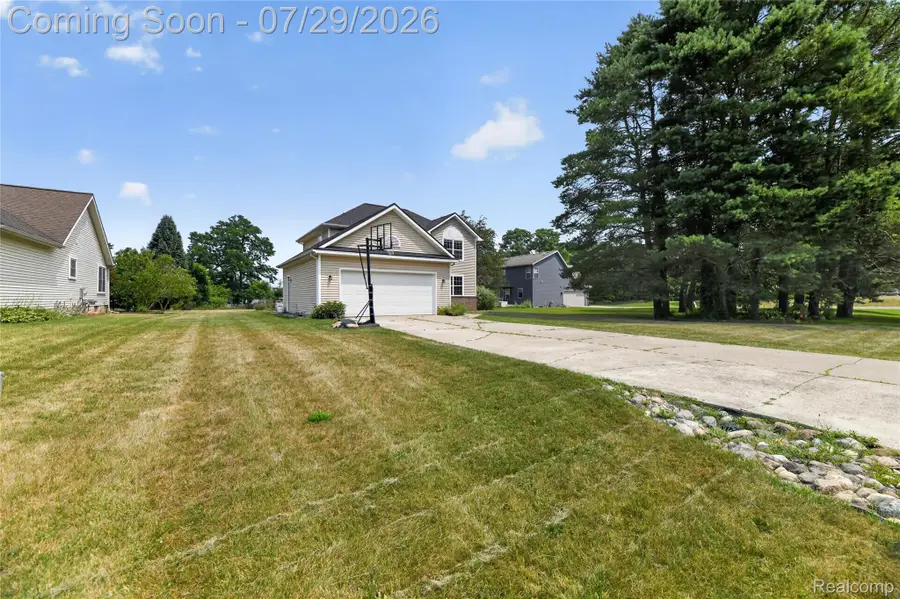 6452 Sandy Knoll, Linden, MI 48451 - #2