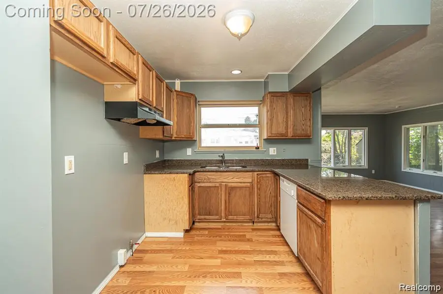 25568 Thomas Drive, Warren, MI 48091 - #3