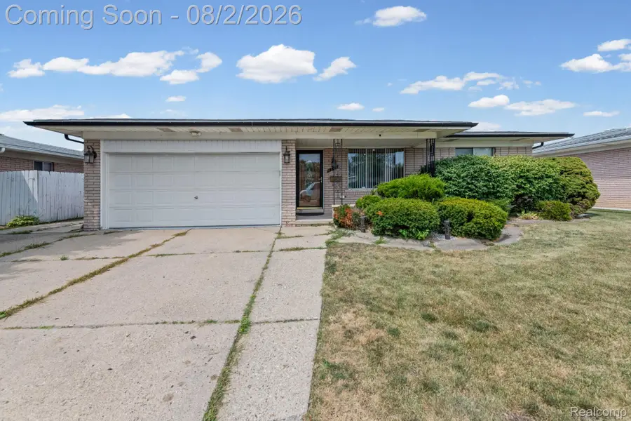 3647 Veronica Drive, Sterling Heights, MI 48310 - #2