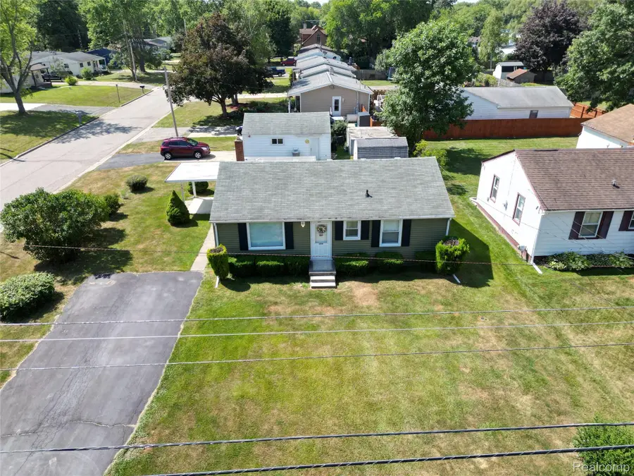 6212 Roberta Street, Burton, MI 48509 - #2
