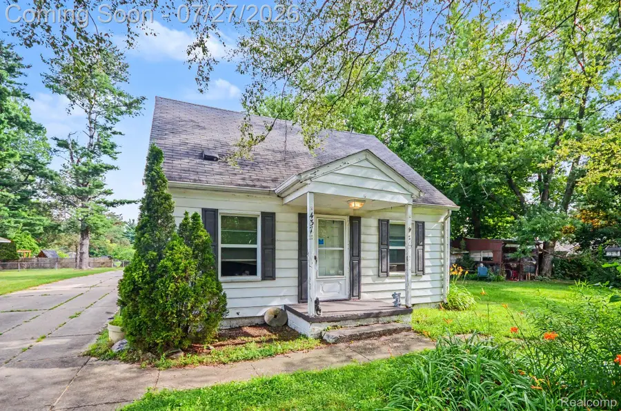 437 Hartland Drive, Troy, MI 48083 - #3