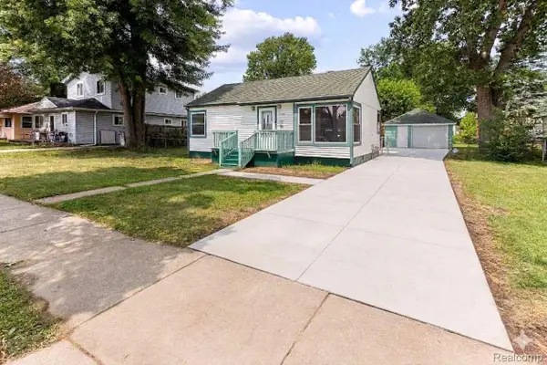 25520 Eton Avenue, DearbornHeights, MI 48125