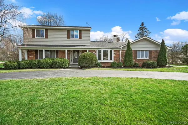 45011 Byrne Drive, Northville, MI 48167