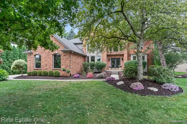 1816 Sudbury Court, RochesterHills, MI 48306