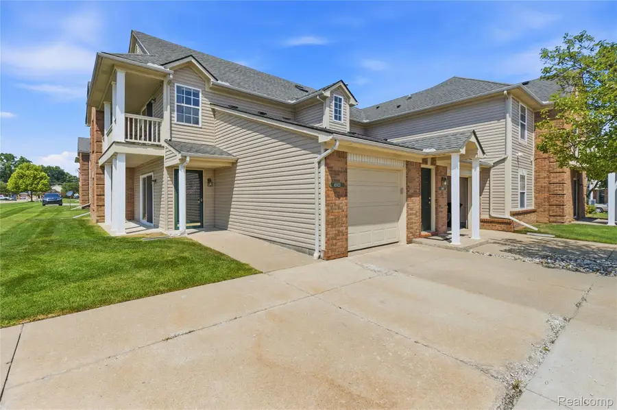 45623 Gable Drive, Macomb, MI 48044 - #2