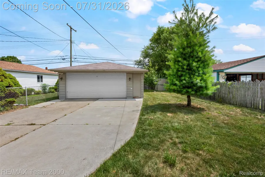 7050 Berwyn Street, Dearborn Heights, MI 48127 - #3