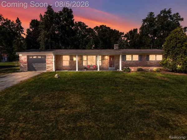 8144 Kenwick Drive, WhiteLake, MI 48386
