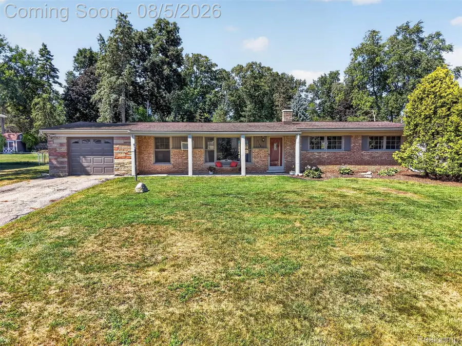 8144 Kenwick Drive, White Lake, MI 48386 - #2
