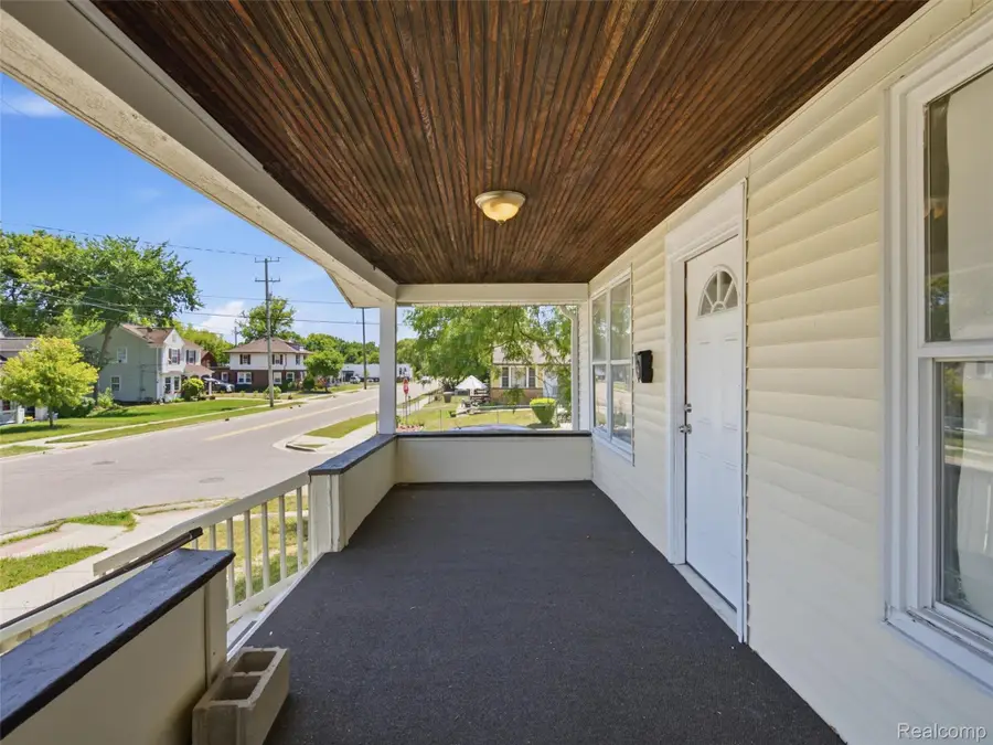 290 S Paddock Street, Pontiac, MI 48342 - #2