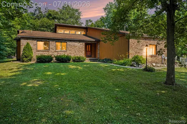 1413 S Irish Road, Davison, MI 48423
