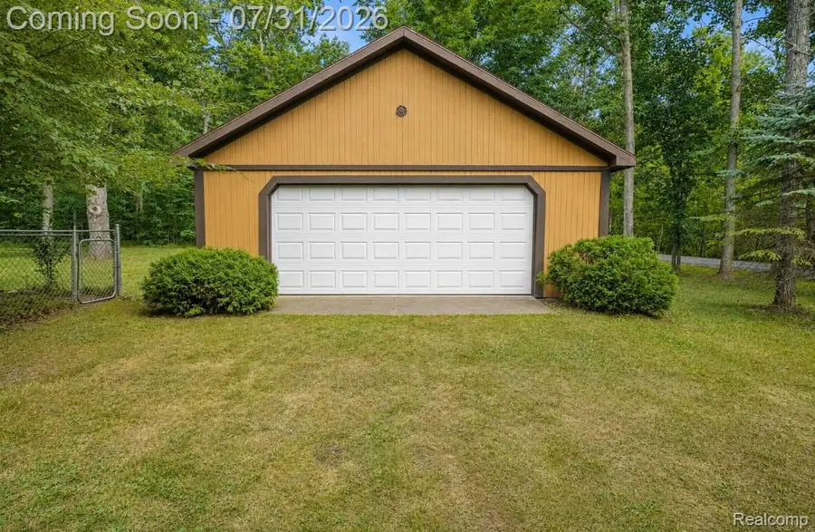 1413 S Irish Road, Davison, MI 48423 - #3