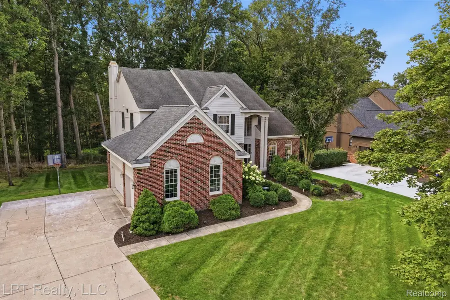 1419 Woodbridge Lane, Wixom, MI 48393 - #2