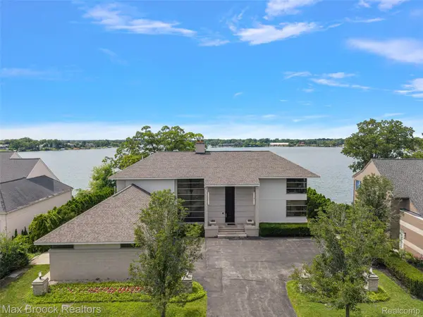 3468 Pine Estates Drive, WestBloomfield, MI 48323