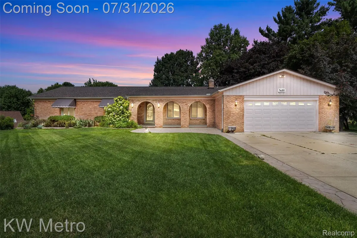 56811 Foxcroft Court, Utica, MI 48316 - #1