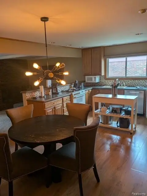 35209 Cathedral Drive, Sterling Heights, MI 48312 - #2