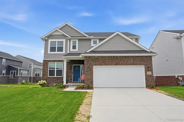 58814 Falabella Drive, SouthLyon, MI 48178
