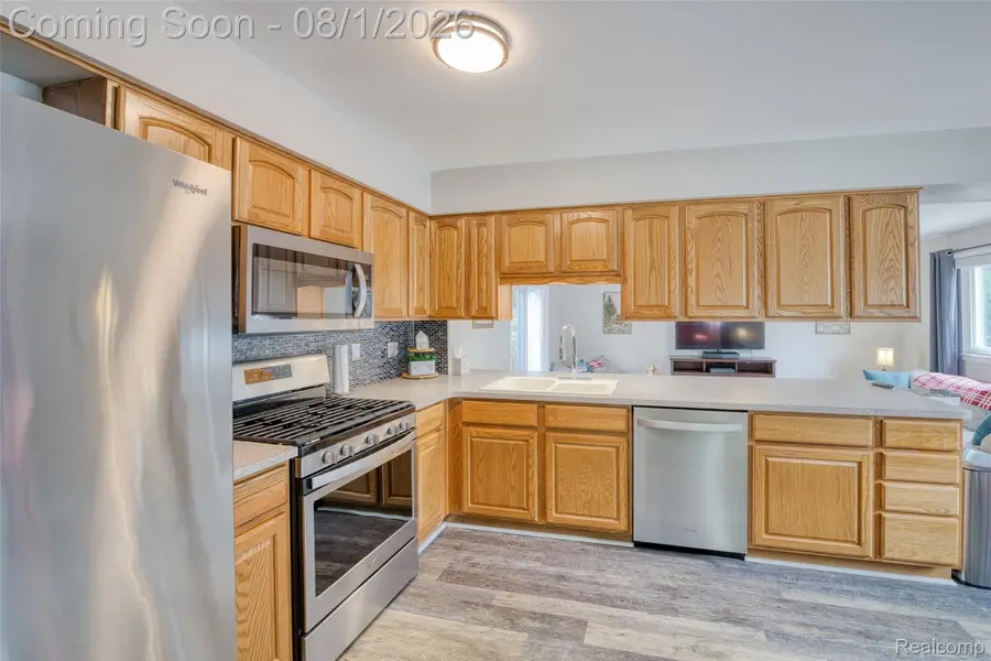41148 Harvard Drive, Sterling Heights, MI 48313 - #2