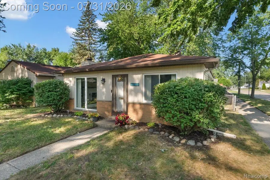 27741 Barrington Street, Madison Heights, MI 48071 - #3
