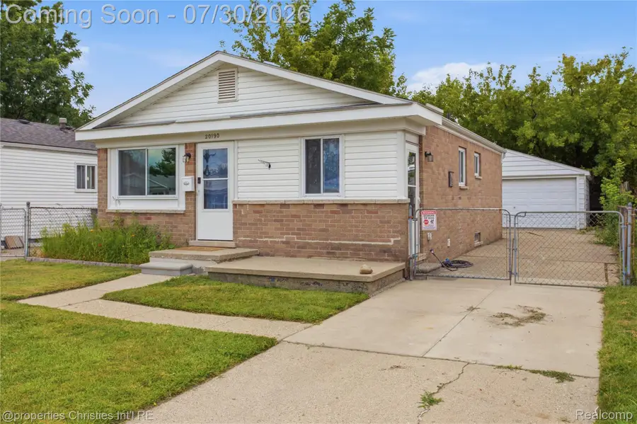 20190 Vermander Avenue, Clinton Township, MI 48035 - #2