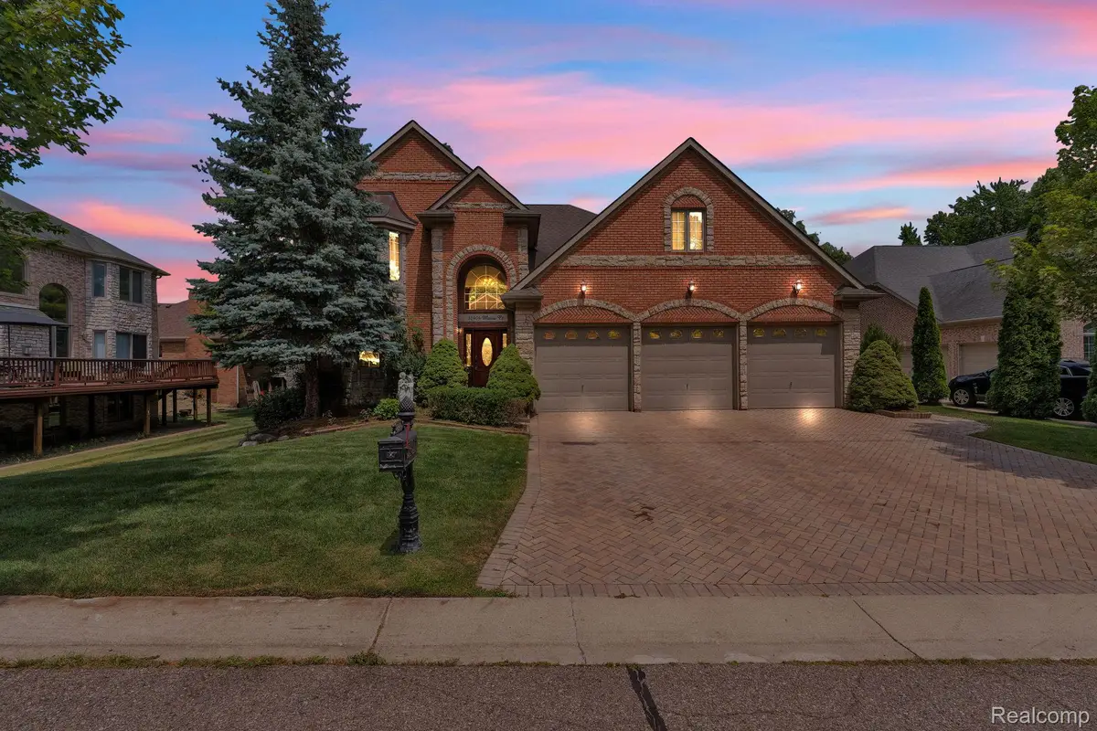 32404 Maria Court, Livonia, MI 48152 - #1