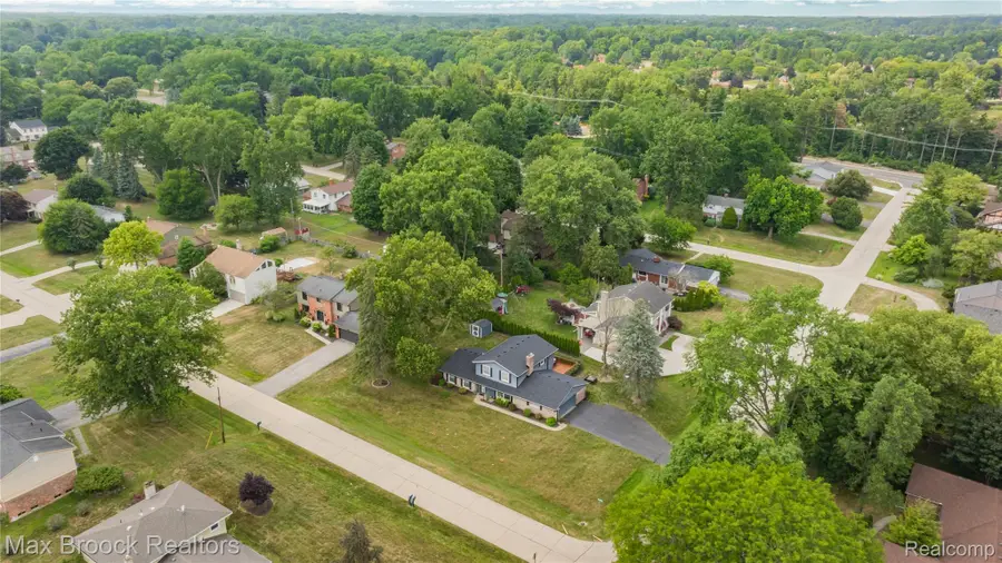 28014 Bellcrest Street, Farmington, MI 48334 - #3