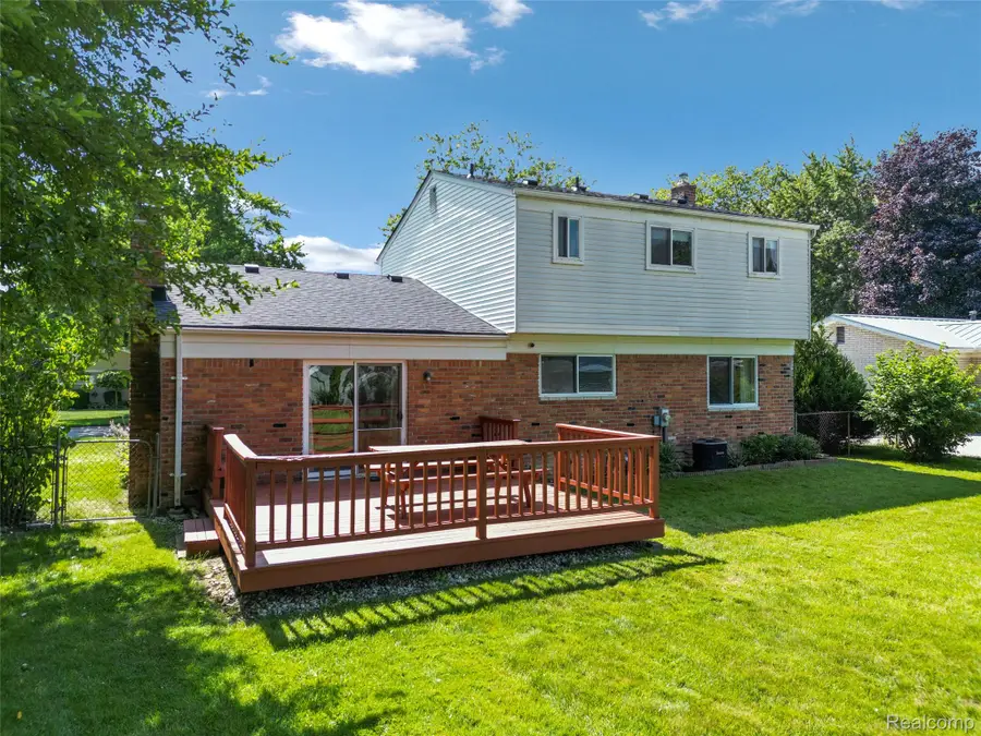 53685 Brentwood Drive, New Baltimore, MI 48047 - #3