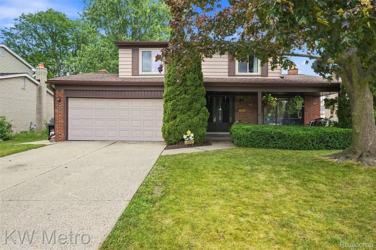 33958 Curcio Drive, Sterling Heights, MI 48310 - #1