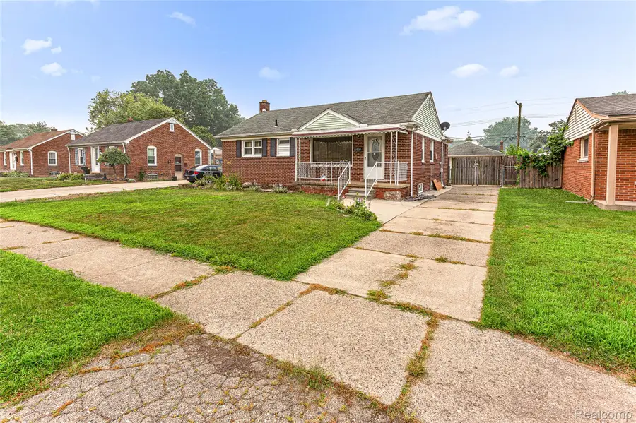 31535 Rush Street, Garden City, MI 48135 - #3