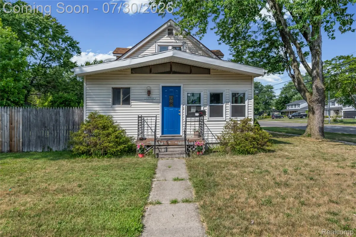 19485 Eastwood Drive, Harper Woods, MI 48225 - #1