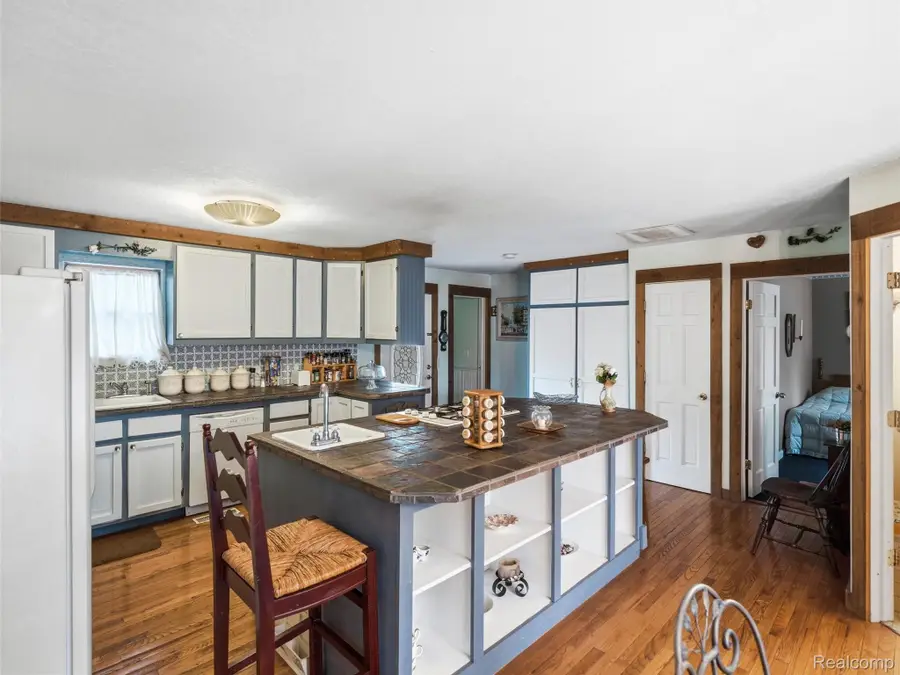 601 Holly Bush Drive, Holly, MI 48442 - #3
