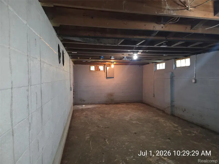 8499 Westwood Street, Detroit, MI 48228 - #2