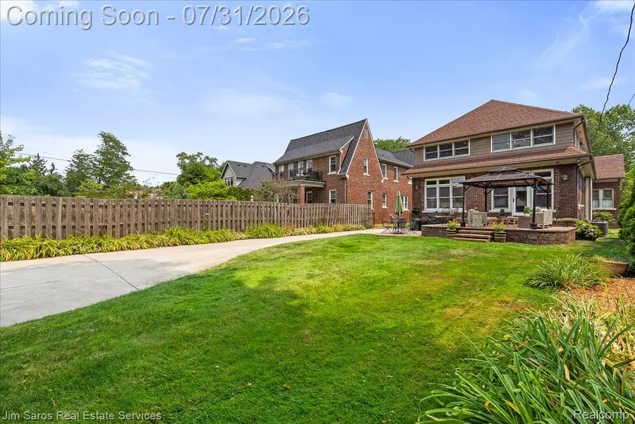 637 Washington Road, Grosse Pointe, MI 48230 - #3
