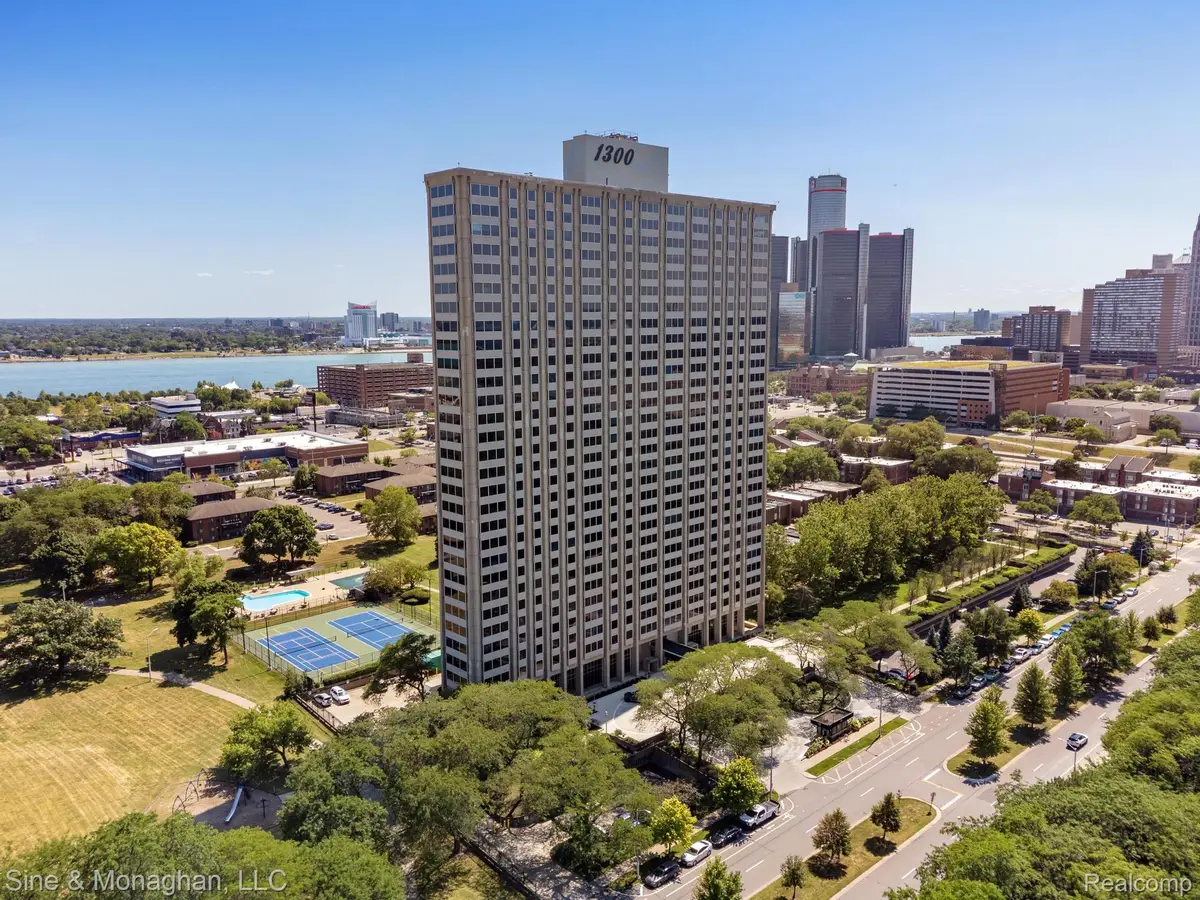 1300 E Lafayette Street #905, Detroit, MI 48207 - #1