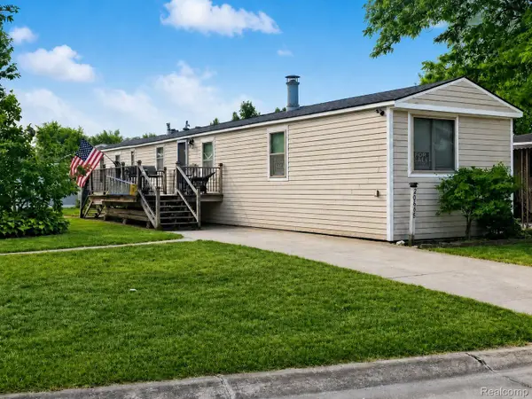20648 Seneca, ClintonTownship, MI 48038