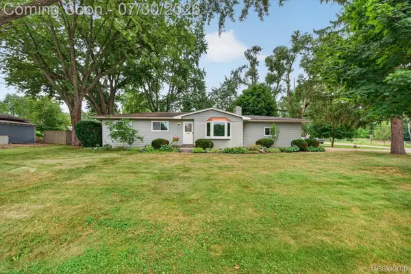 5991 Maybee Road, Clarkston, MI 48346